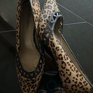 Ellen Tracy Animal Print Pumps with Black Trim